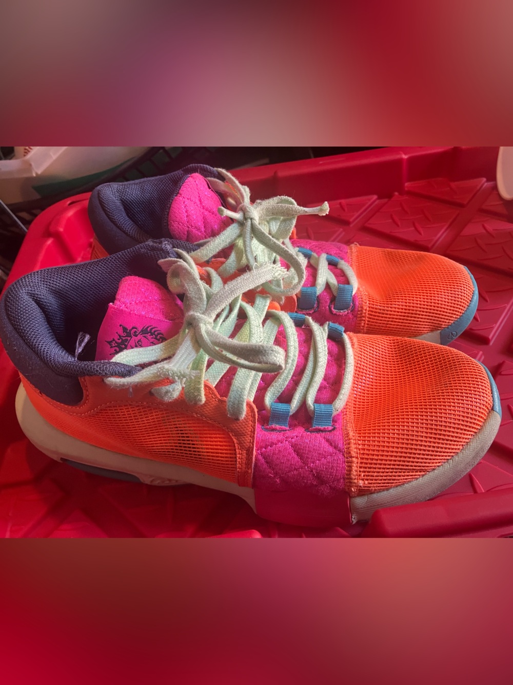 Nike LeBron Witness 8 Basketball Shoes colorful athletic sneakers size 9.5